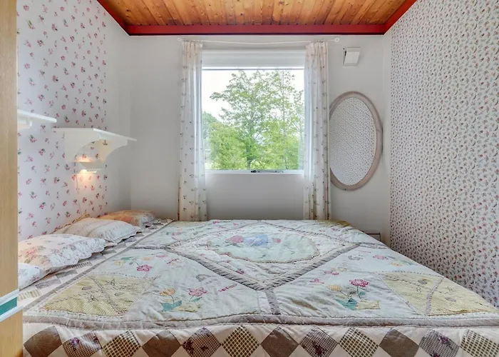 Syrina By Interhome *